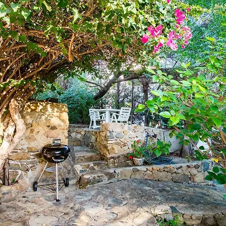 Valeria - Charming House Close To The * Geremèas