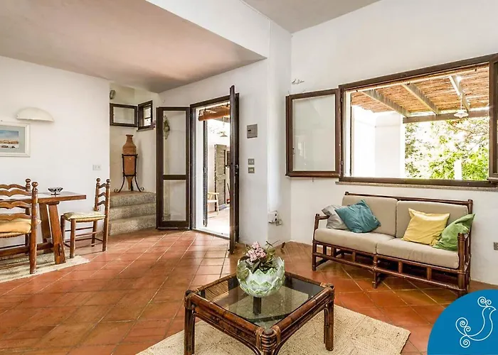 Valeria - Charming House Close To The Villa Geremèas