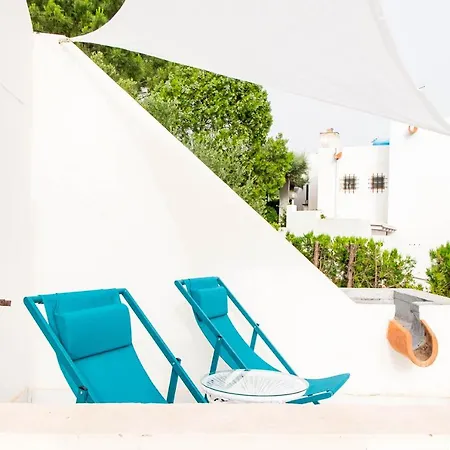 Valeria - Charming House Close To The Villa Geremeas